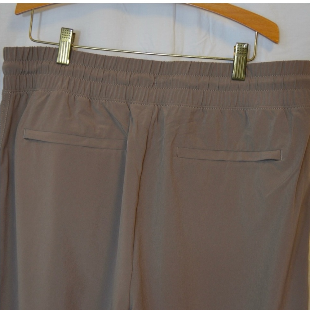 ATHLETA Avenue Wide Leg Crop Womens Size 10 Pyrite Color - Picture 7 of 7